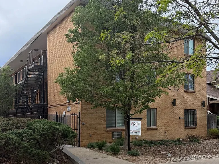 1335 N Gaylord St #102 — Photo 15