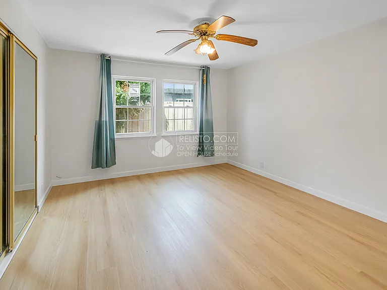 369 S 20th St — Photo 7