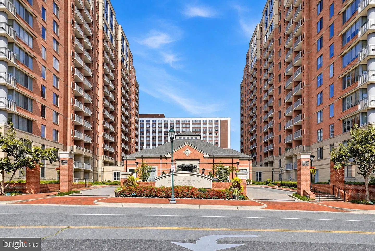 2 bed, 2.5 bath, 1122 sqft, $3,200 — Photo 1