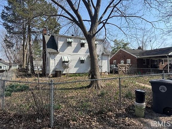 2nd image of 1107 S Boeke Rd