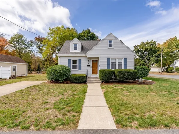 2 Yale St, South Hadley, MA 01075