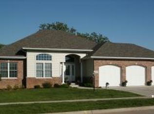 3319 Clermont Dr, Muscatine, IA 52761