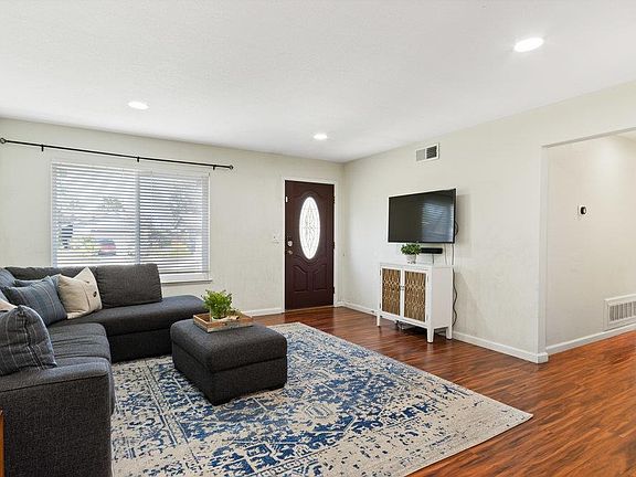 5th image of 6385 Felder Dr