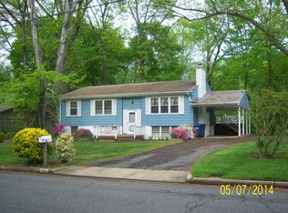 7905 Candlewood Dr, Alexandria, VA 22306