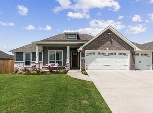 1908 Shelby St, Pea Ridge, AR 72751