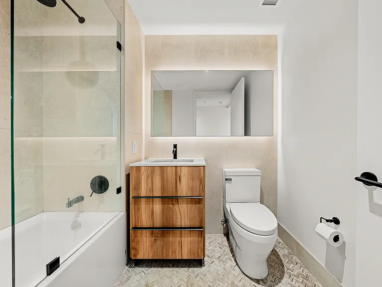 828 Metropolitan Ave #3Q — Photo 10