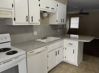 1902 Wildwood St APT B, Victoria, TX 77901