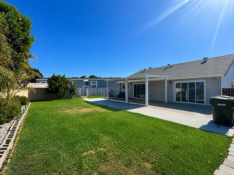 1972 Carnation Cir #A — Photo 15