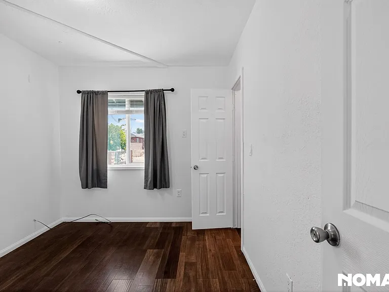 7705 Babcock Ave — Photo 8