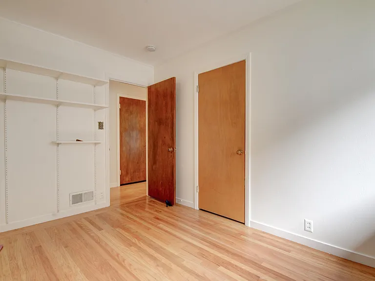 9 West Ct — Photo 31