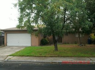 488 W San Jose Ave, Clovis, CA 93612