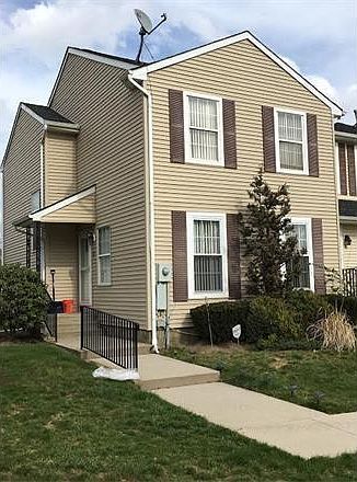 1st image of 22 Byrnes Ln E