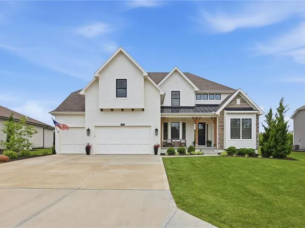 14798 S Parkhill St, Olathe, KS 66061