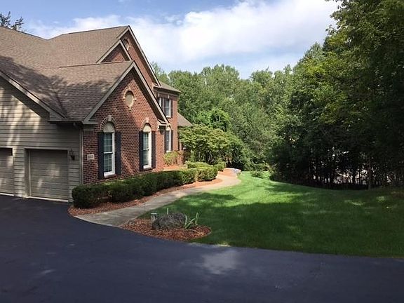 4th image of 5313 Betheny Cir