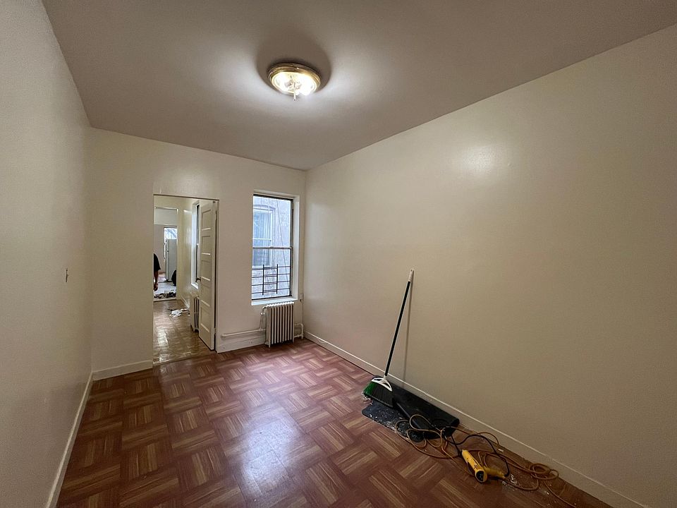 2nd image of 1859 Madison St APT 3R