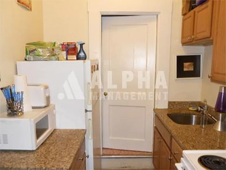 41 Bay State Rd #4 — Photo 18