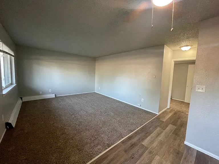Westwind Apartments — Photo 6