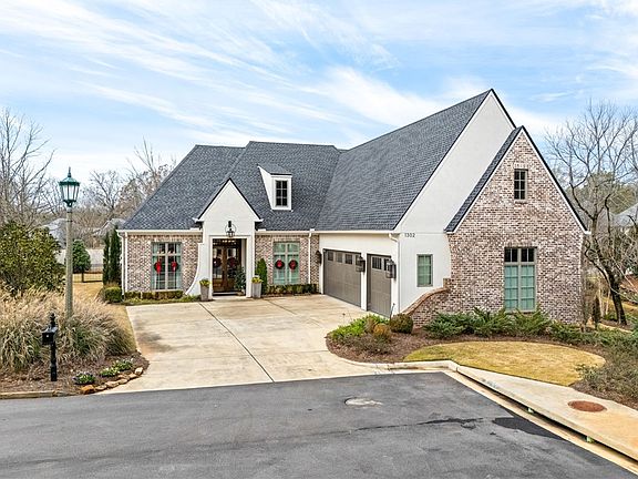 2nd image of 1302 Magnolia Club Ct