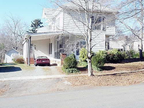 1st image of 105 N Hassell St