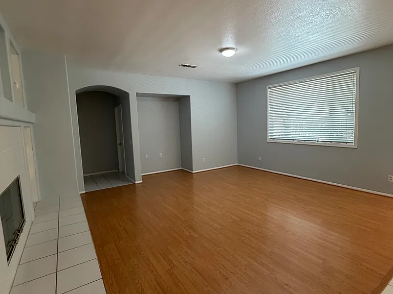 4647 W Avenue J13 — Photo 8