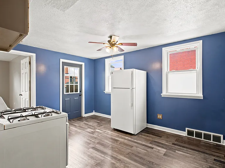 425 Iberia St #1 — Photo 16