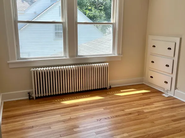 (undisclosed Address), Delmar, NY 12054