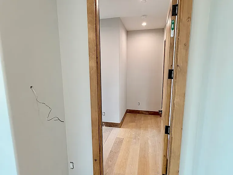 1139 Roy Ave — Photo 26