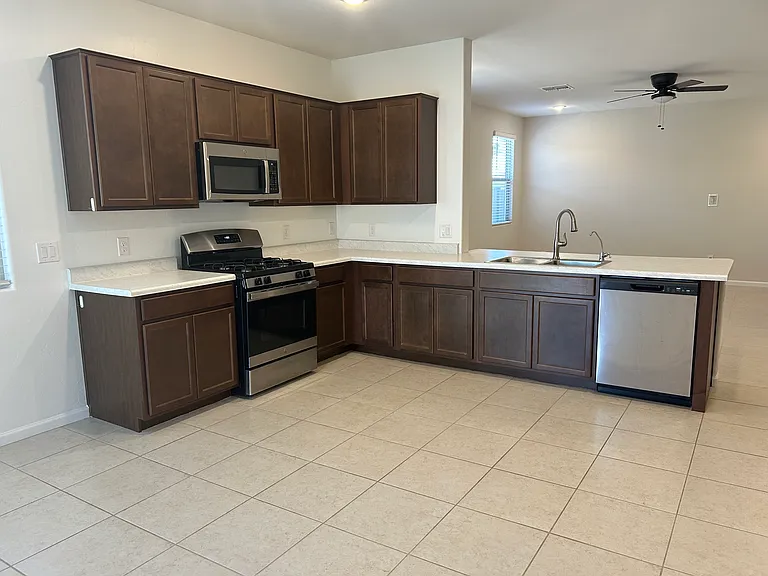 21877 E Thunderhead Dr — Photo 8