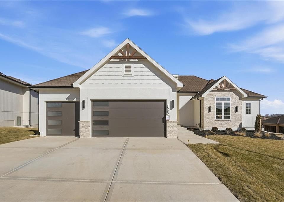 1st image of 1520 NE Stewart Pl