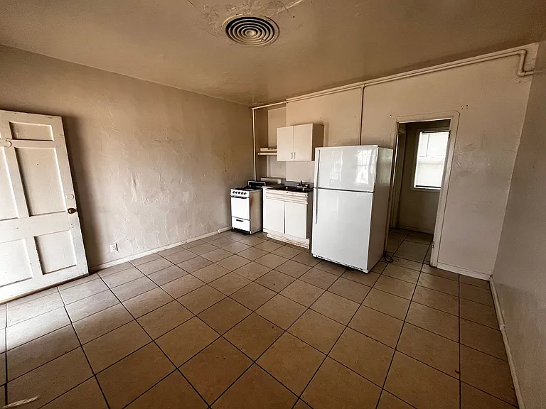 6555 Indian Cove Rd — Photo 3