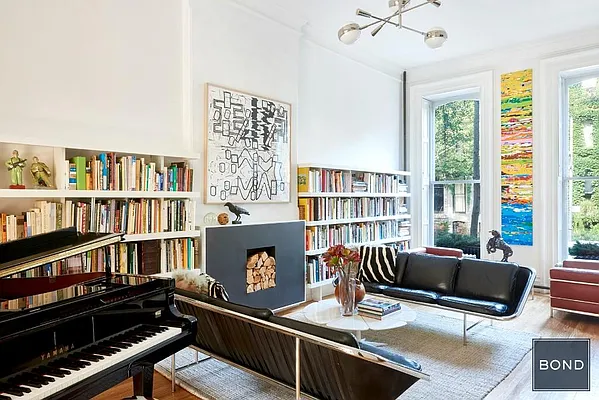 Rented by Bond New York | media 40