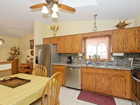 4th image of 9140 W 95th St APT 3A