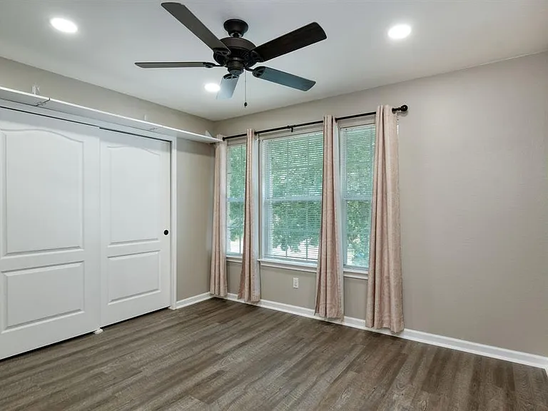 2412 Willow Way — Photo 23