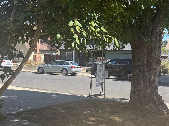 4th image of 5760 Robin Hood Dr