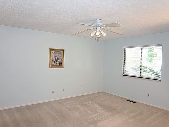 5th image of 1315 Daventry Ct