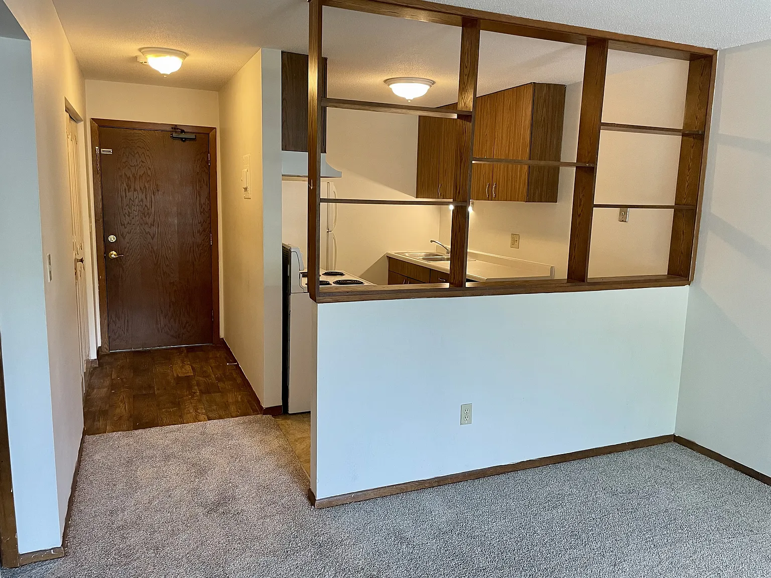 Hall Avenue Apartments — Photo 3