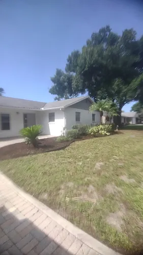 2238 Oak Ter Photo 1