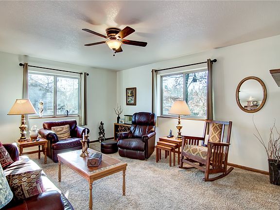 2nd image of 2417 Lake Court