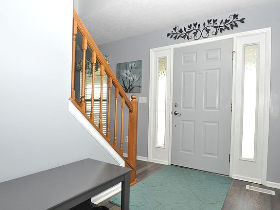 4th image of 8729 Firstgate Dr