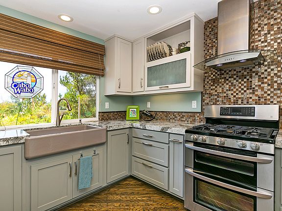 2nd image of 1649 Magnolia Cir
