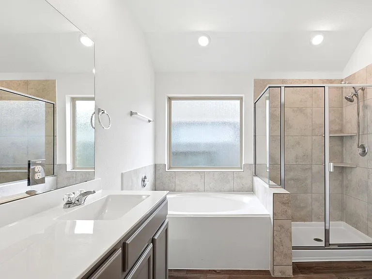 9327 Clearwater Bluff Ln — Photo 11