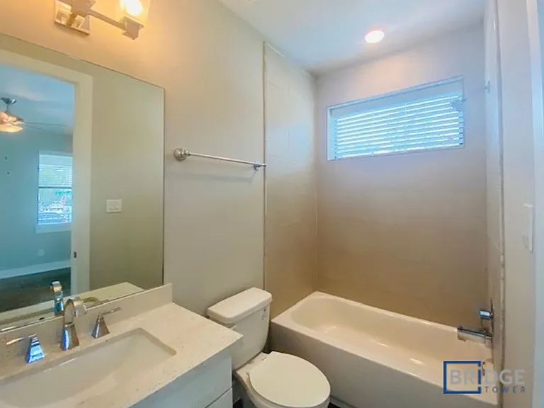 2202 Arabelle St — Photo 5