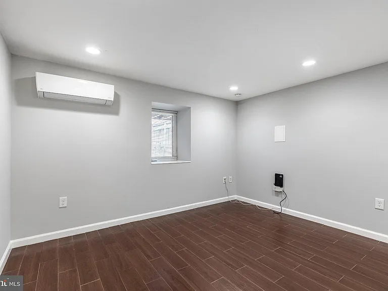 82 Q St NW #84B — Photo 16