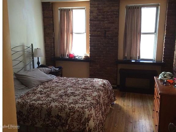 2nd image of 206 E 35th St