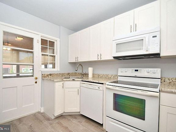 5th image of 3344 Wallford Dr