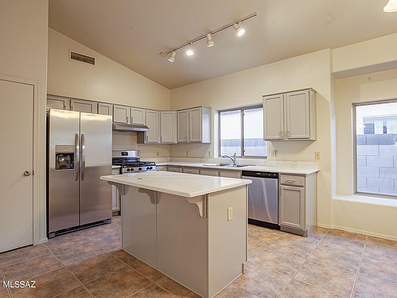 3rd image of 6489 W Wenden Way