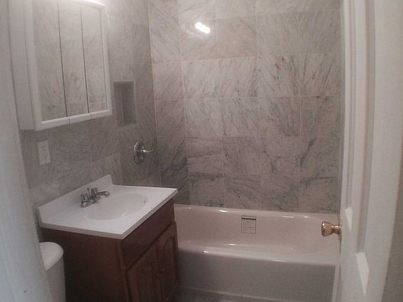 3rd image of 139 Joralemon St #Fourright
