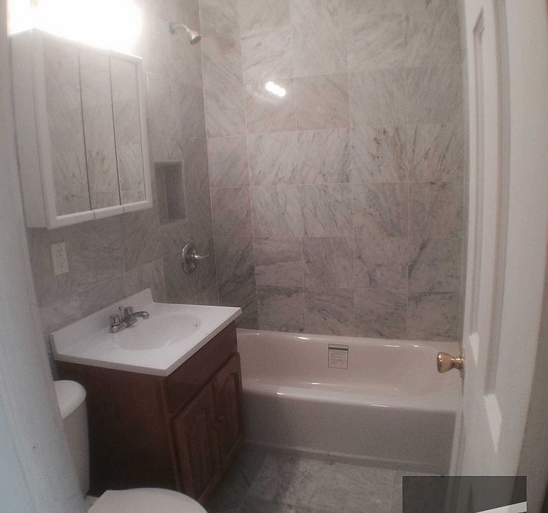 2nd image of 139 Joralemon St #Flr4r