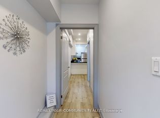 586 Parliament St #C, Toronto, ON M4X1P8