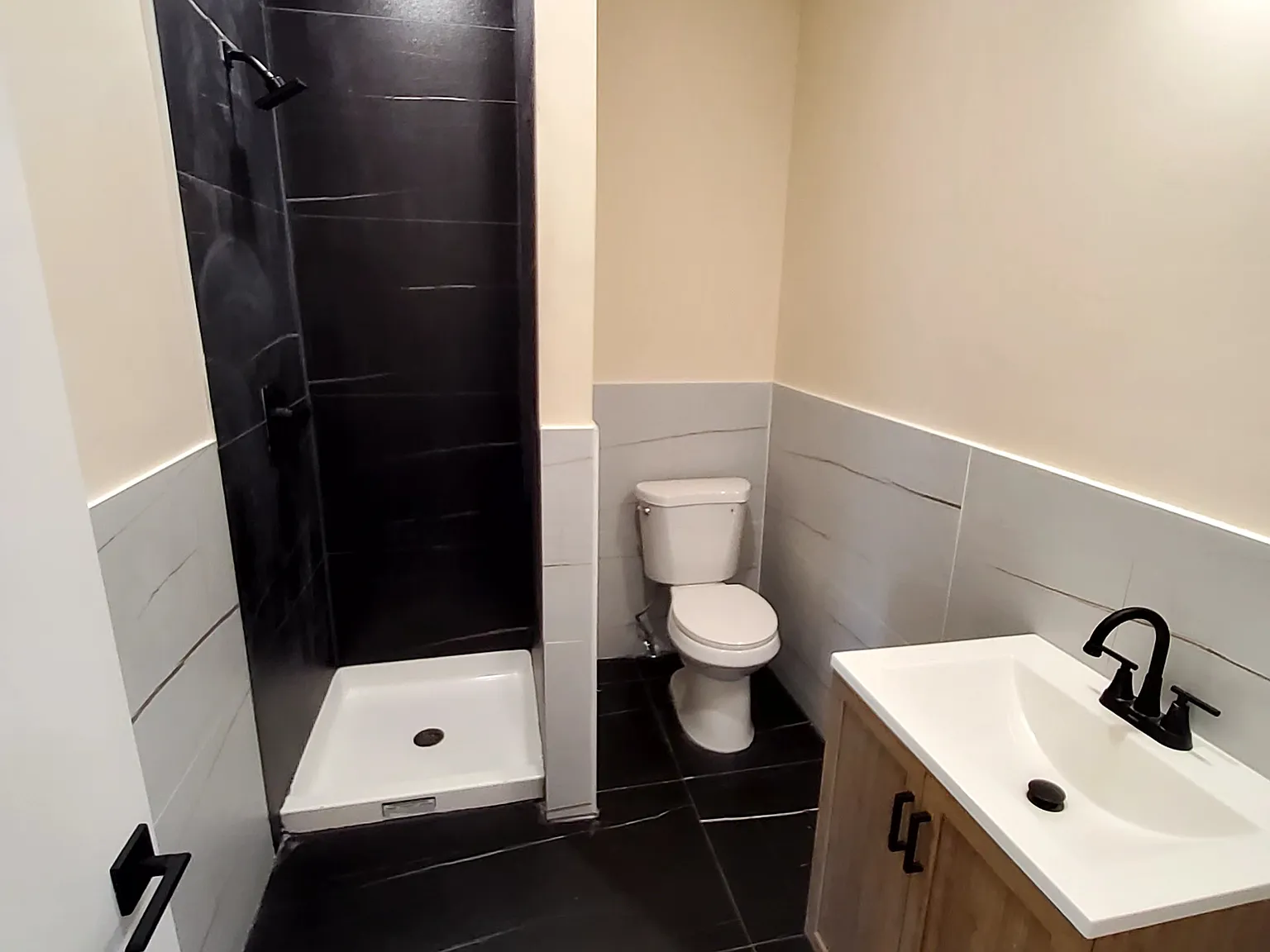 165 Danforth Avenue - 3 — Photo 4